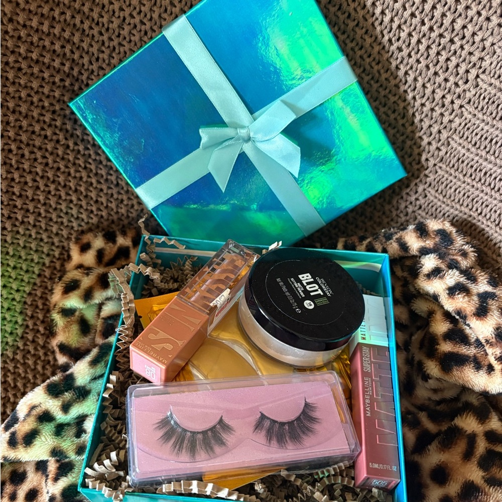 Makeup Gift Set with Blue Box